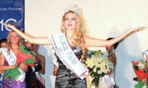 Антония Петрова на конкурса „Мисис Свят - Русия 2012"