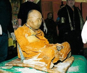 Наследниците на Хамбо Лама все още очакват, че той ще се събуди след почти 90-години мъртвешки сън