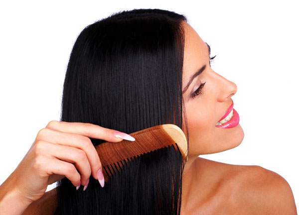 7 грешни начина по които разресваш косата си