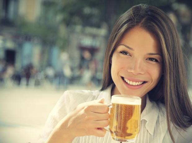 Защо бирата е полезна за жените