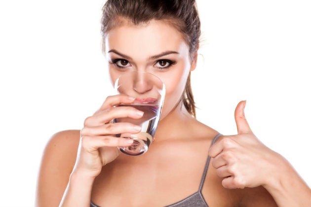 2 чаши вода преди хранене ни помагат да отслабнем